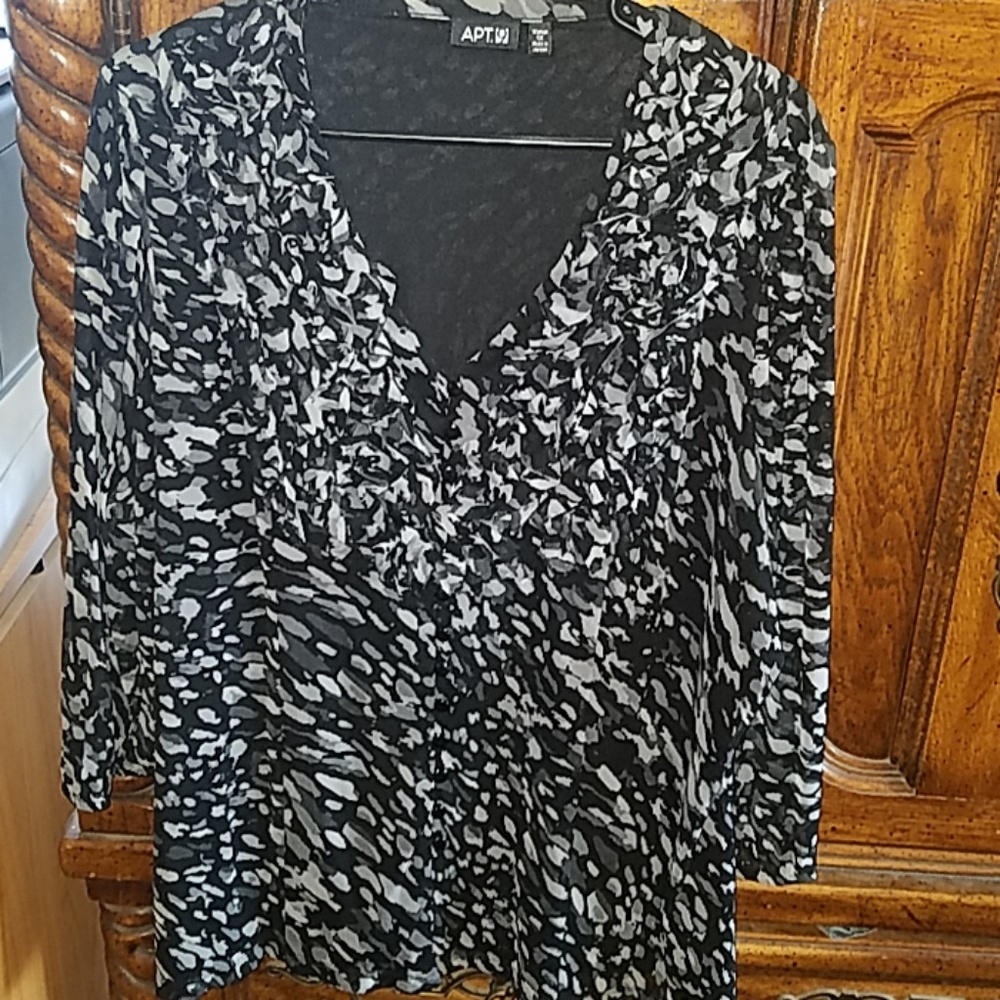 Dressy women's top